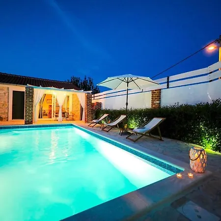 Prázdninový dům Family Friendly House With A Swimming Pool - Cuskijas, Novigrad - 18169 Pridraga