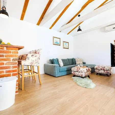 Prázdninový dům Family Friendly House With A Swimming Pool - Cuskijas, Novigrad - 18169 Pridraga