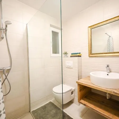 Family Friendly House With A Swimming Pool - Cuskijas, Novigrad - 18169 * Pridraga