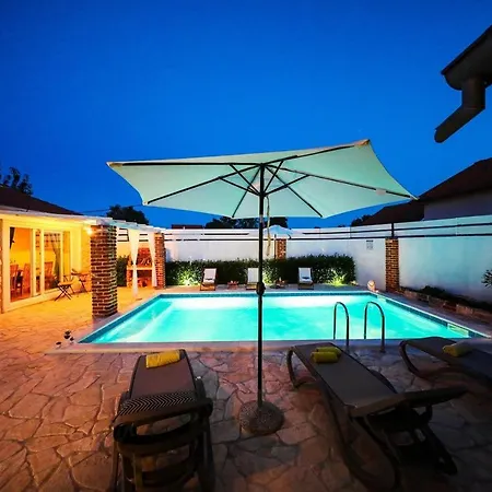Family Friendly House With A Swimming Pool - Cuskijas, Novigrad - 18169 *