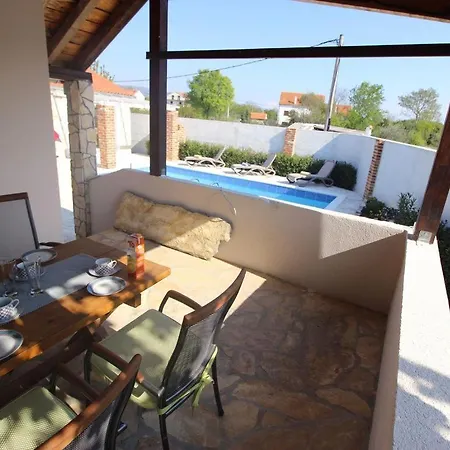 Family Friendly House With A Swimming Pool - Cuskijas, Novigrad - 18169